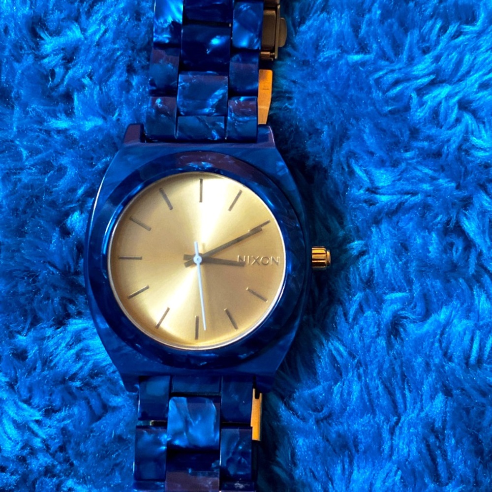 NIXON WATCH